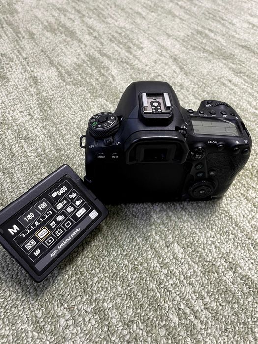 Canon 6D Mark II DSLR 26.2 megapixeli