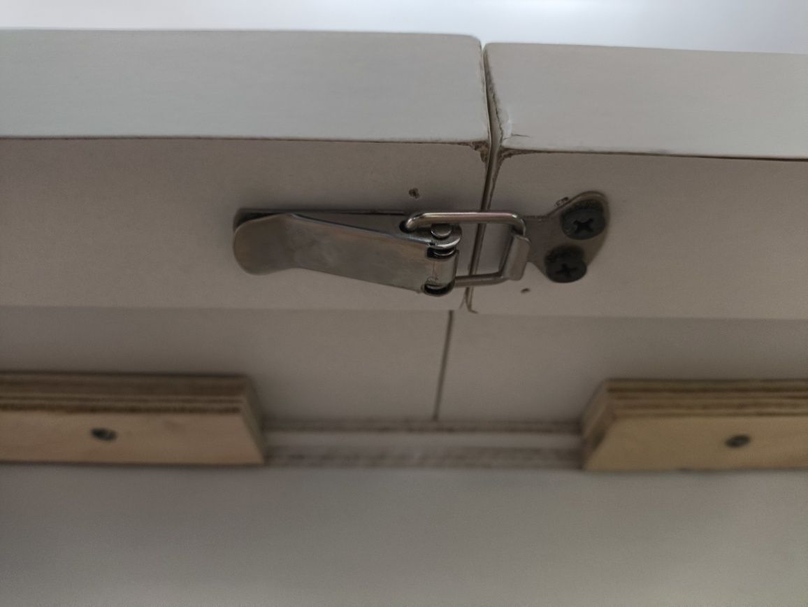 Стол раздвижной со стульями