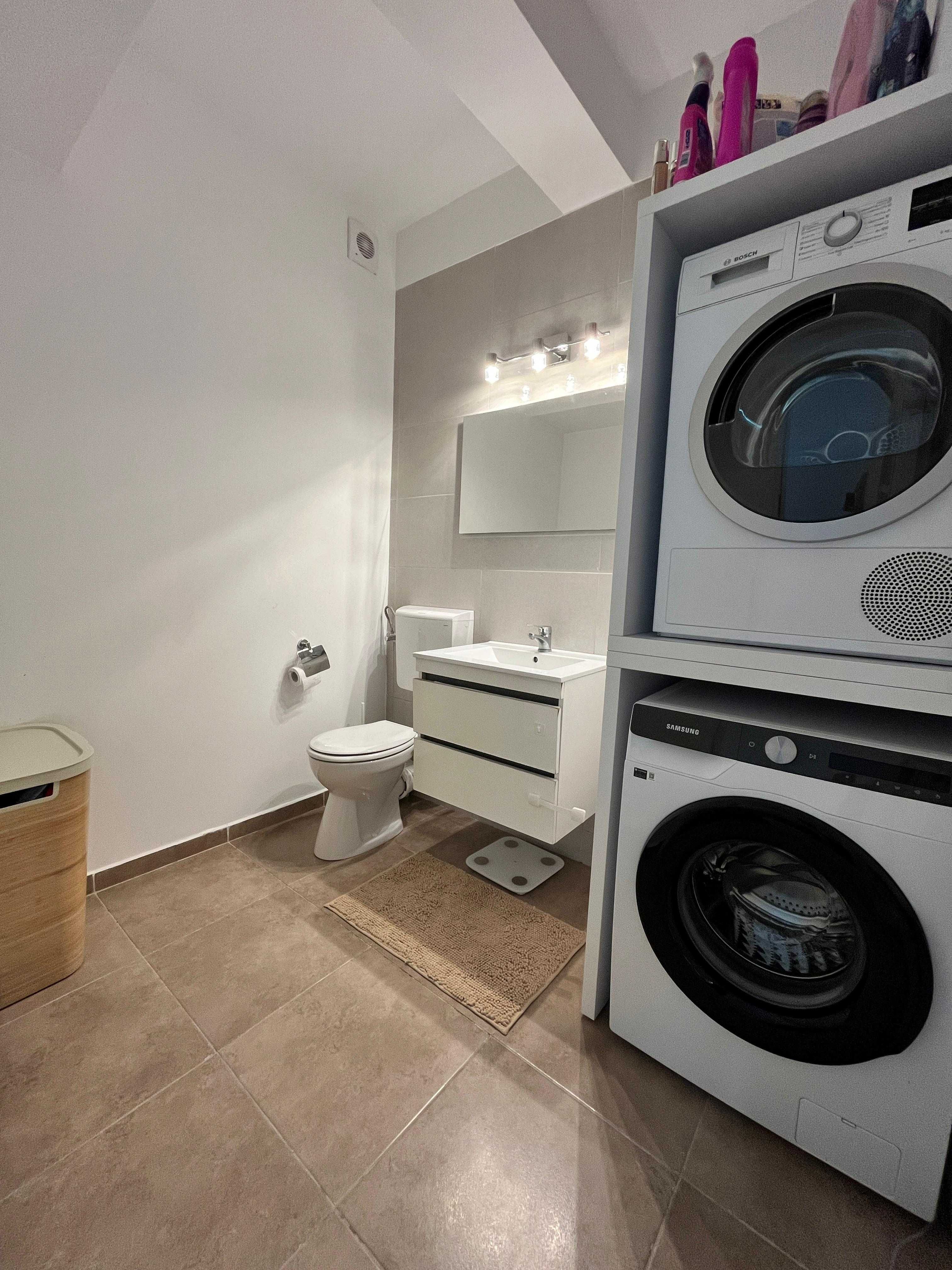 Apartament 3 camere 108 mp si loc parcare zona Doi Cocosi