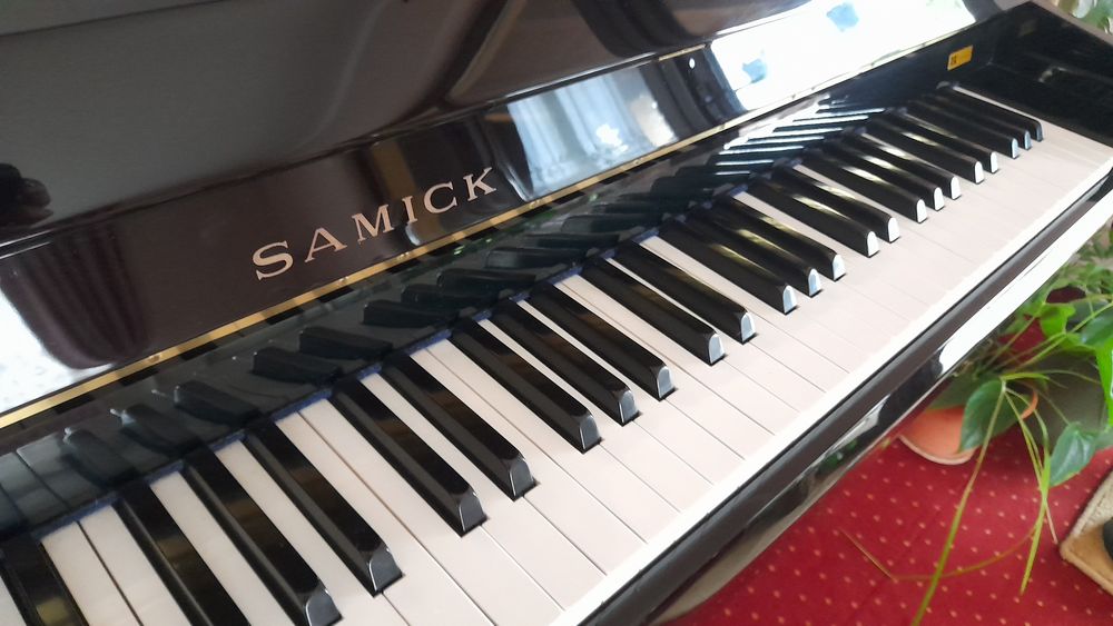 Pianina Samick Imperial German Scale