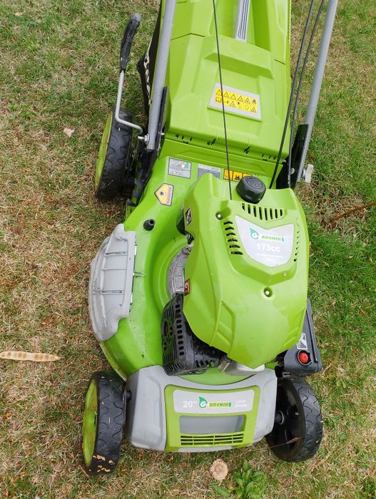 Продавам косачка gardenia