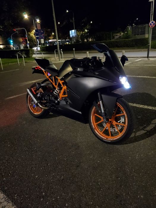 Vând ktm rc 125 15 cp 2016