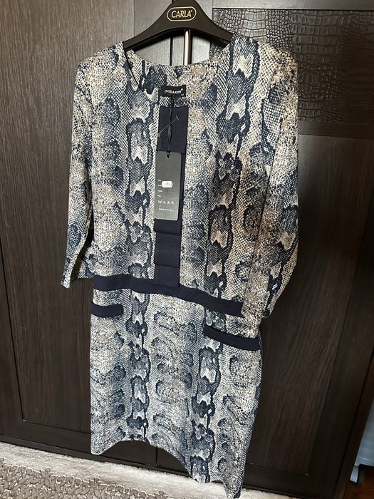 Продам платье хбшное