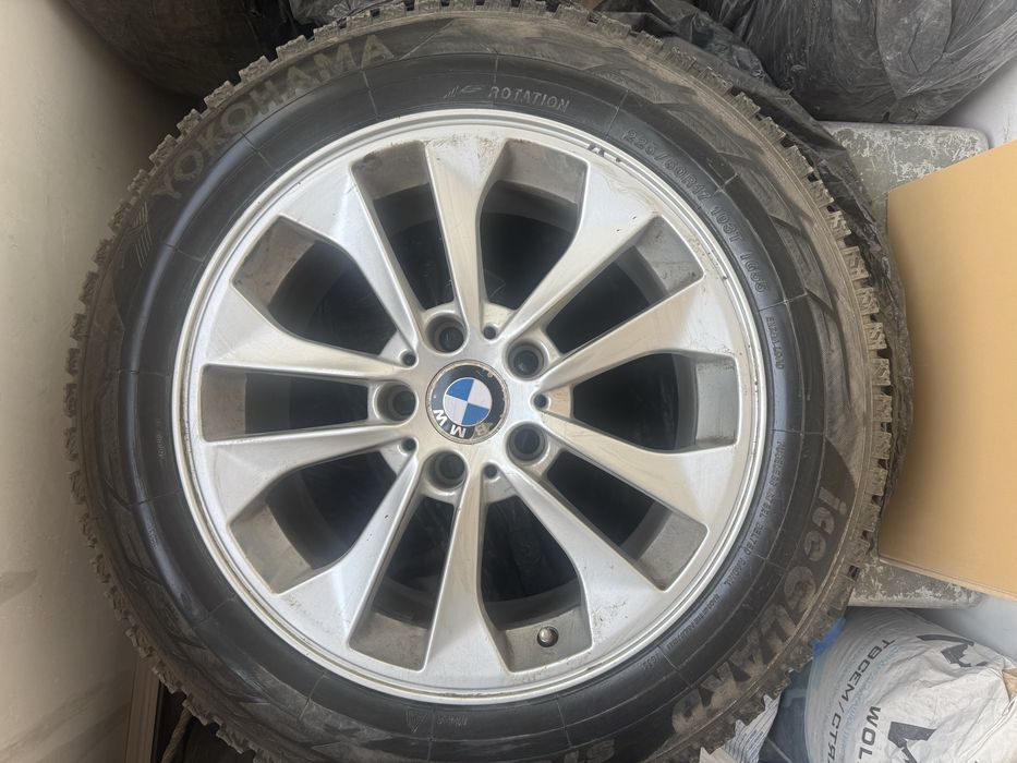 Продам комлеки шин с дисками Yokohama