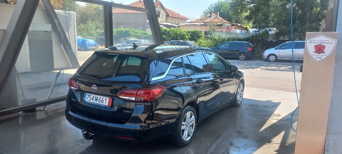 Продавам Opel Astra turbo