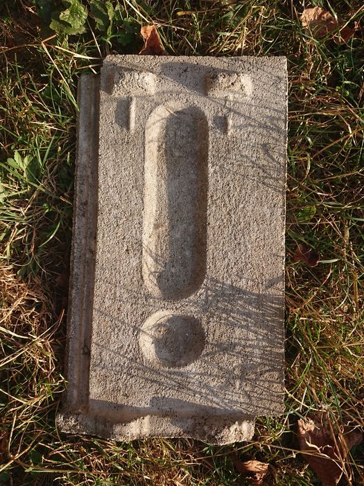 Țiglă de ciment aproximativ 800 bucăți