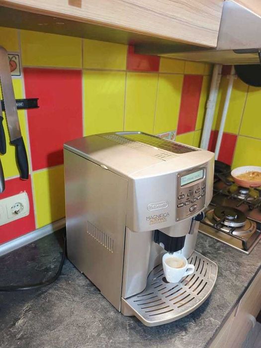 Espresor, aparat de cafea DeLonghi Magnifica Automatic Cappuccino