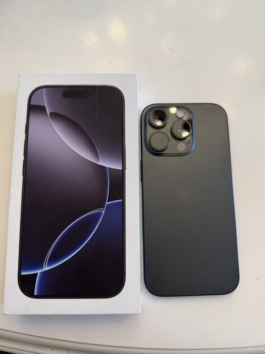 Продам I phone 16 pro max 512