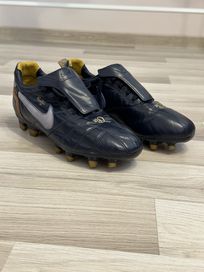 Ретро футболни обувки/ бутонки Nike Tiempo Ronaldinho