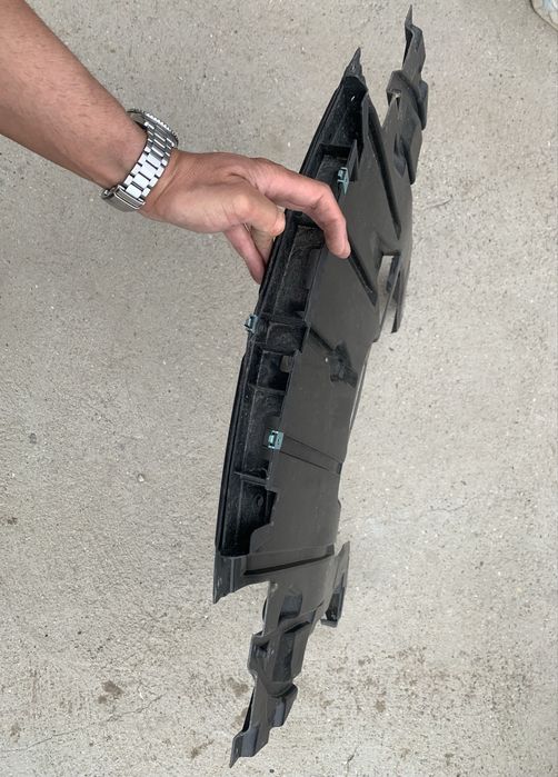 Оригинална кора под двигател БМВ Е92 бензин 325xi 328xi 335xi M пакет