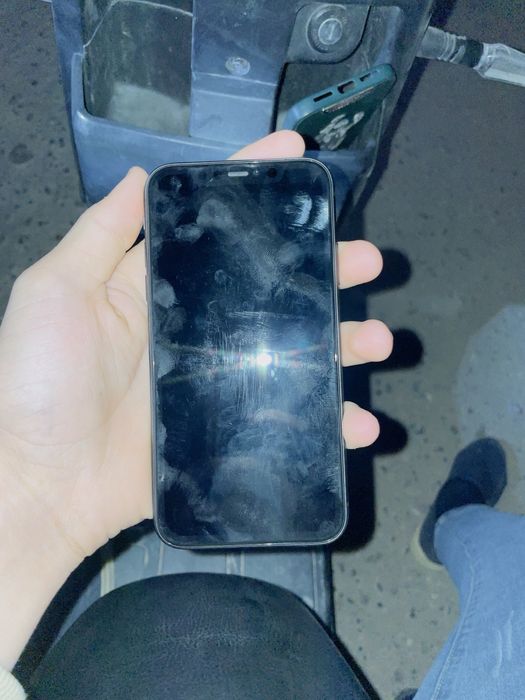Iphone 11 64 sotiladi arzon