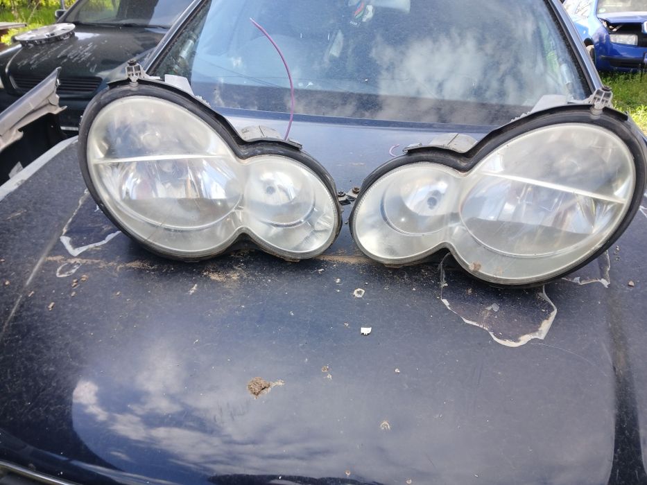 Vând faruri Mercedes c class