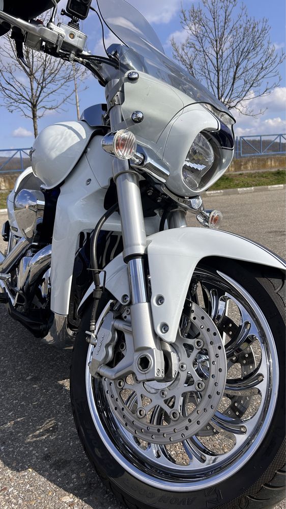 Suzuki Intruder / Boulevard VZR 1800 1M09R full accesorizat Recent