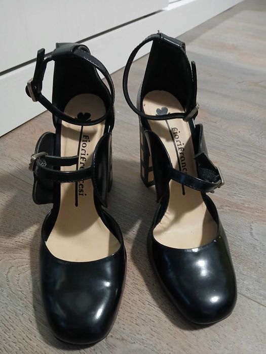 Италиаски кожени обувки 39