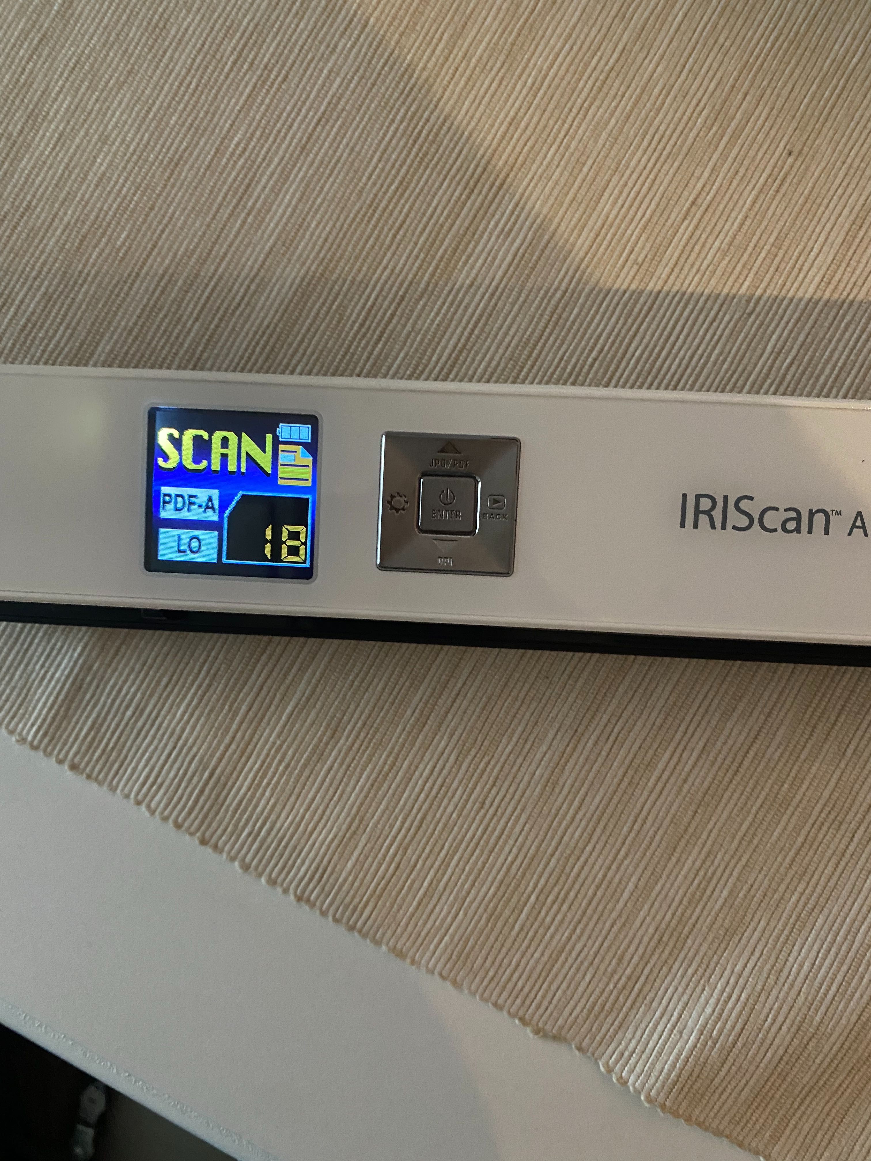 Scaner portabil IRIScan