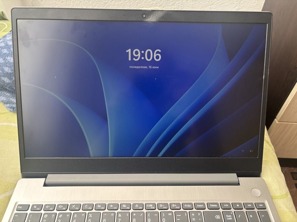 Лаптоп Lenovo IdeaPad 3