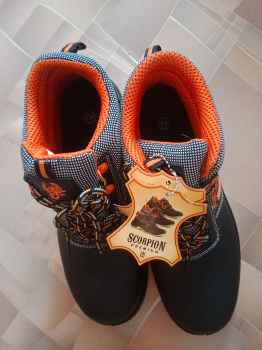 Продам спец обувь