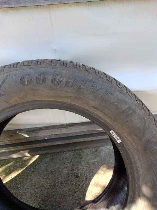 Vând anvelope de iarna  mărimea 205/60R16 92H M+S