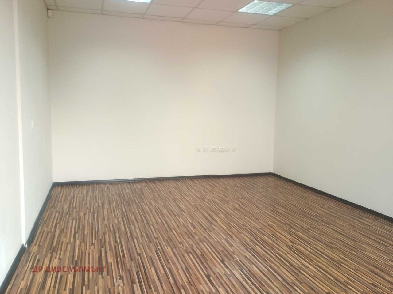 Дава се под наем Офис в София, Враждебна - 100 кв.м за 509.49 € - Снимка #1
