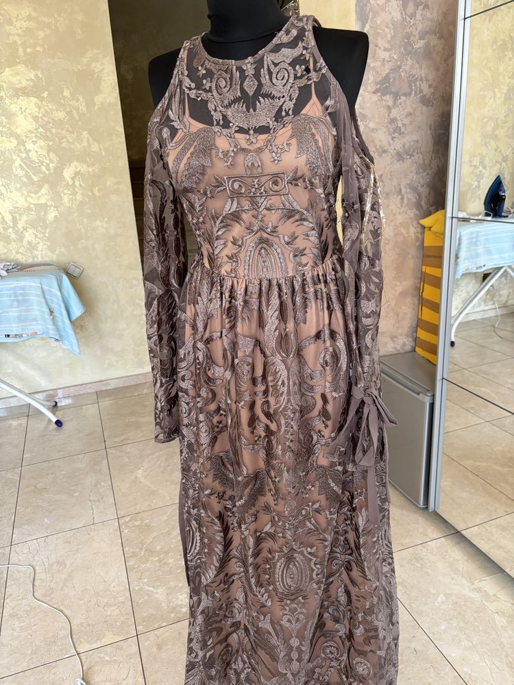 Rochie asos cu umeri decupati
