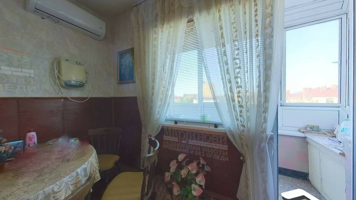 Монтана, 73 кв.м., тухла, етаж 4 от 4, климатик