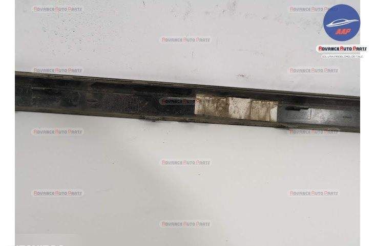 Орнамент за врата отдясно отзад оригинален Вог Ленд Роувър / Ornament