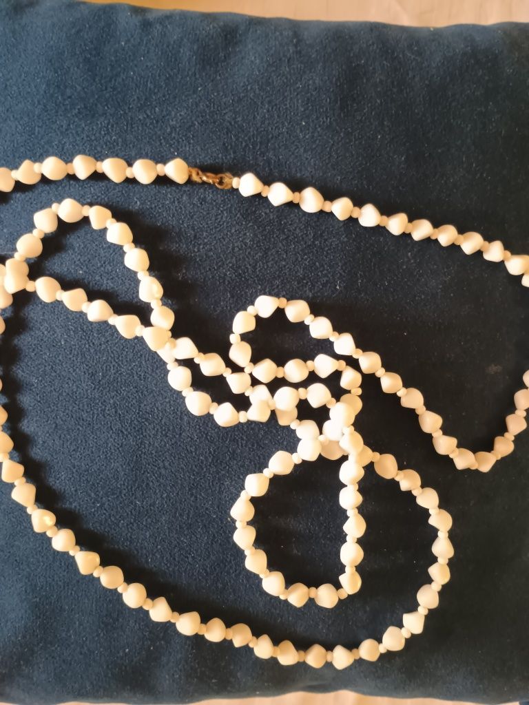 Gablonțuri accesorii coliere bijuterii vechi