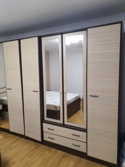 Vand mobila dormitor