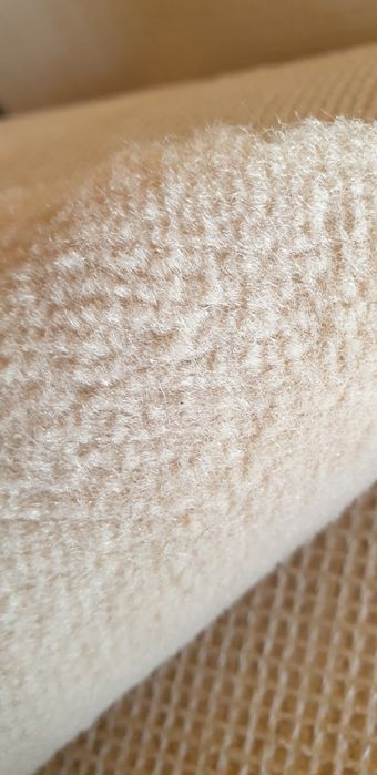 Vand mocheta bej,2m latime maxim 26m lungime