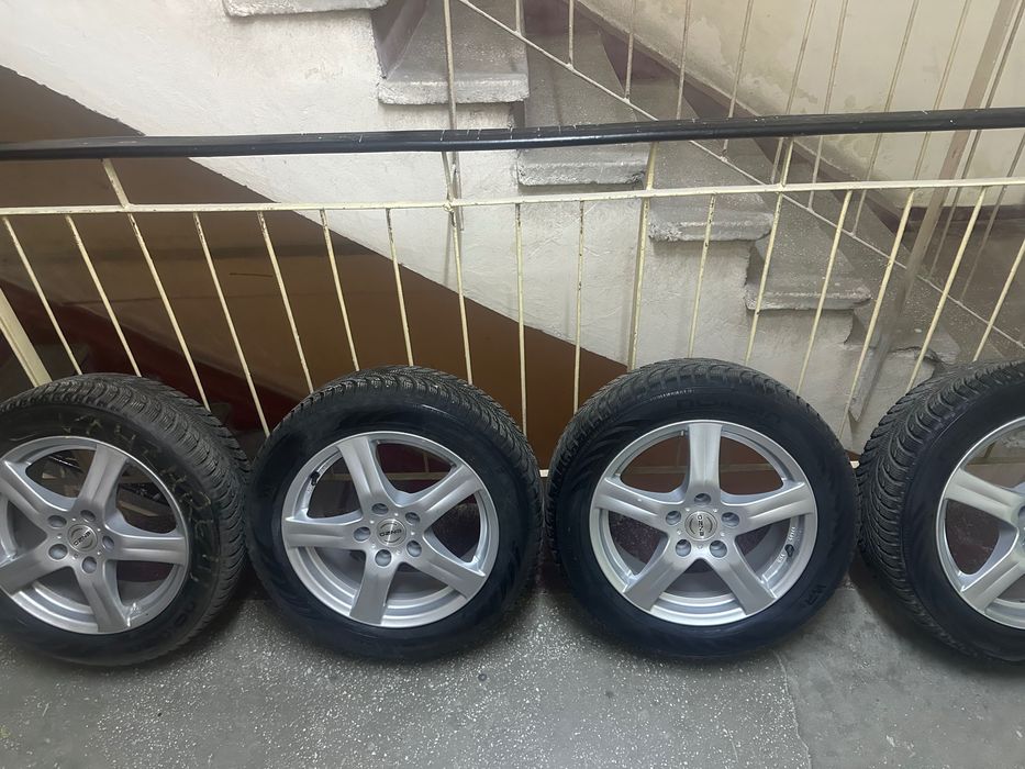 Vand janta cu tot cu cauciuc 4 bucati