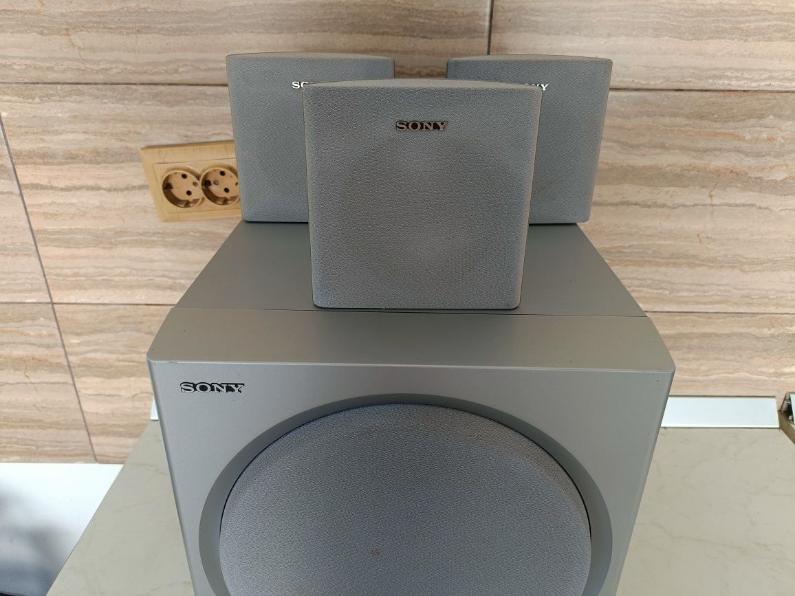 Sony sistem audio 5.1, subwoofer + 5 sateliți destul de puternici