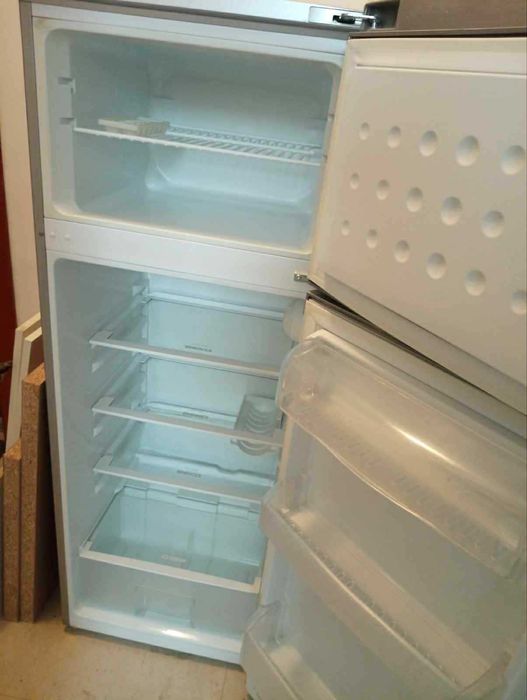 Хладилник Beko - сив