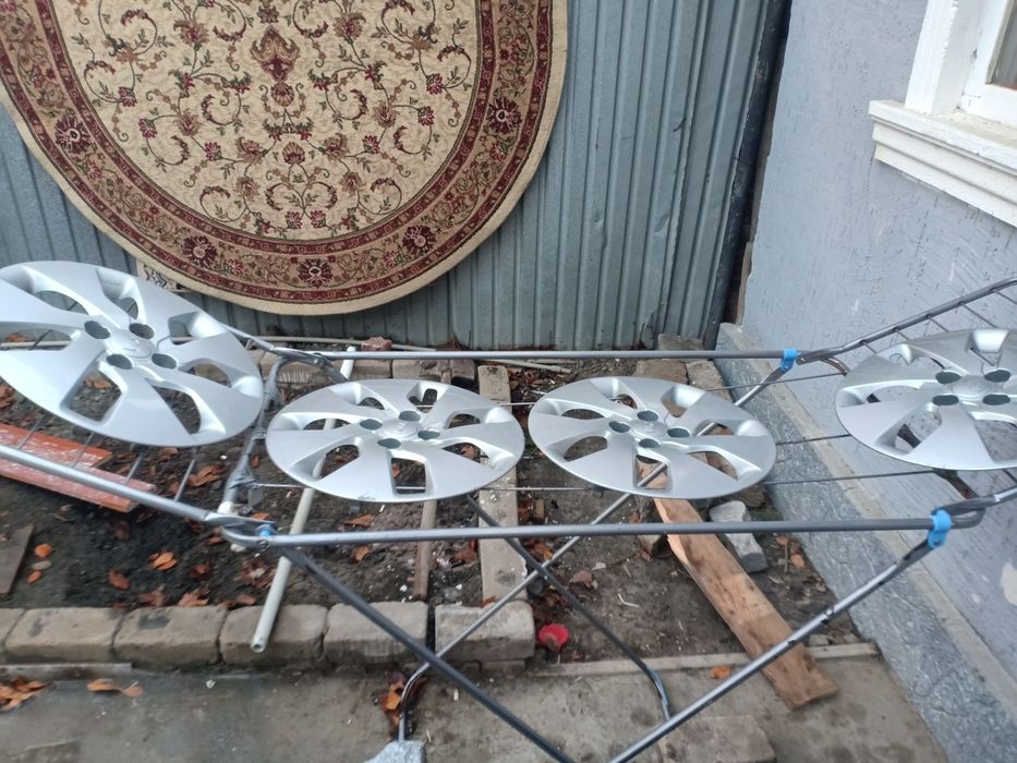 Зимние шины  с дисками и калпаком оригинал