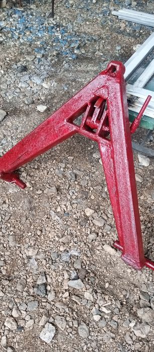 Трета точка за навесна система