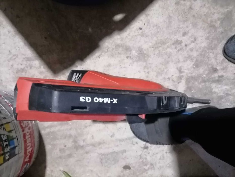 Pistol cuie Gx3 ca nou doar 2 folosiri