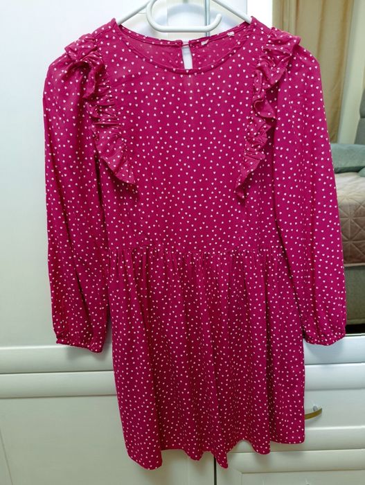 Панталони и рокли  за момиче на 9- 10 год