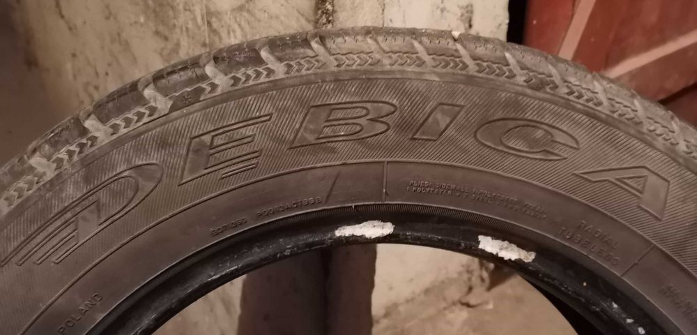 Продавам 2 броя зимни гуми 195.65.15 дот 2019 Debica