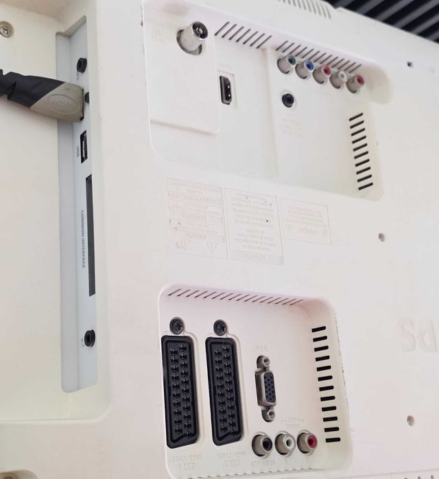 Televizor Philips 22PFL5614H - 22 inch/56 cm cu suport pt perete