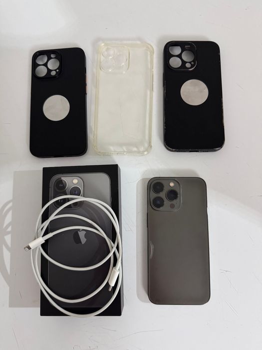 Продам Айфон 13 ПРО 256 ГБ ботареика 77 процентав в идеале все работае