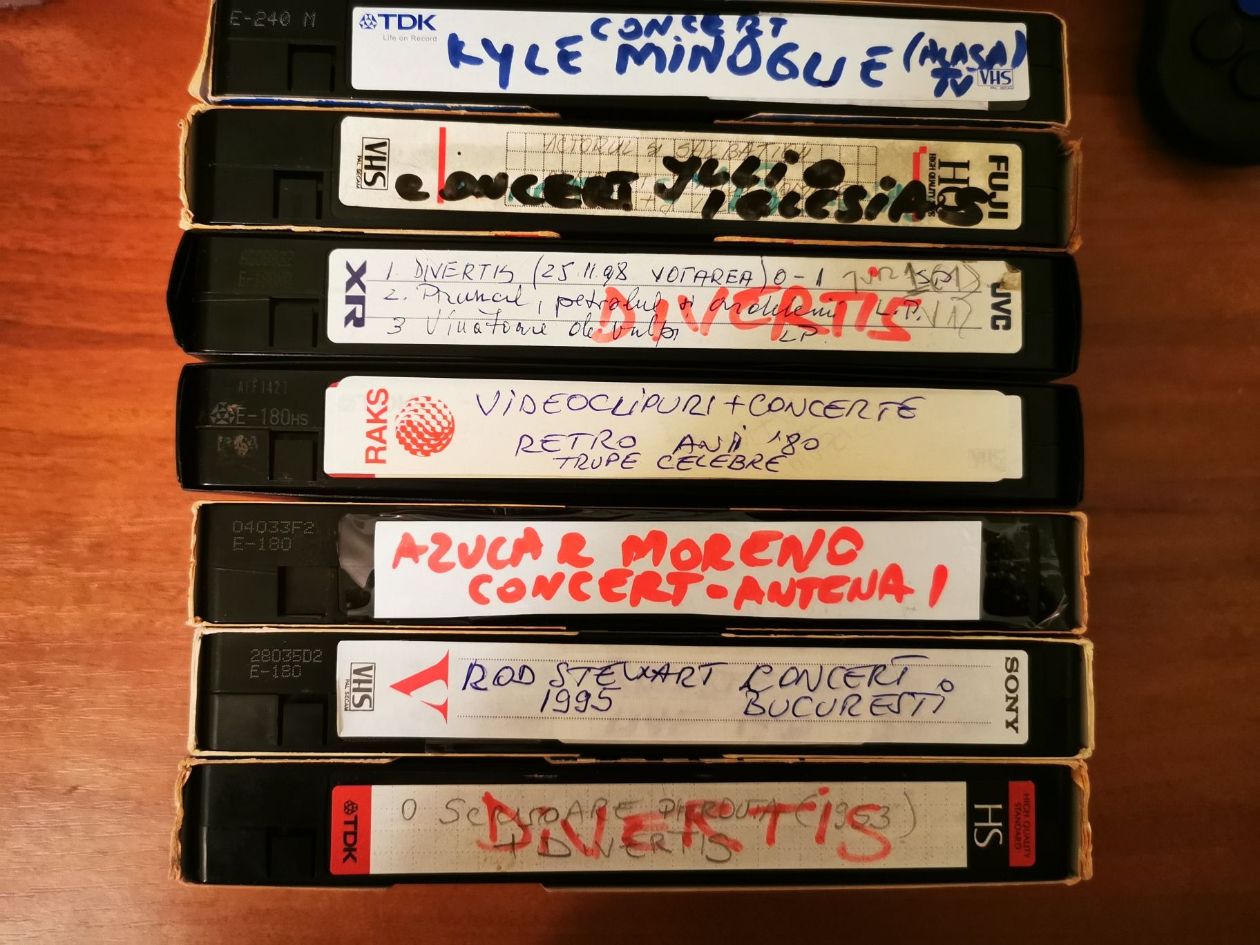Concerte Vhs Rod Stewart Kyle Minogue Julio Iglesias
