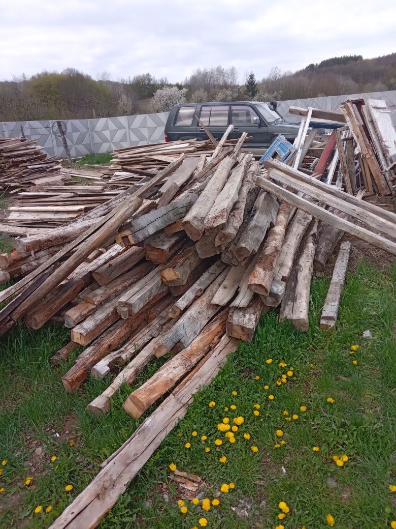 Vind lemne recuperate din case vechi