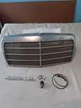 ORIGINAL - Grila Radiator si insemne MERCEDES anii 70