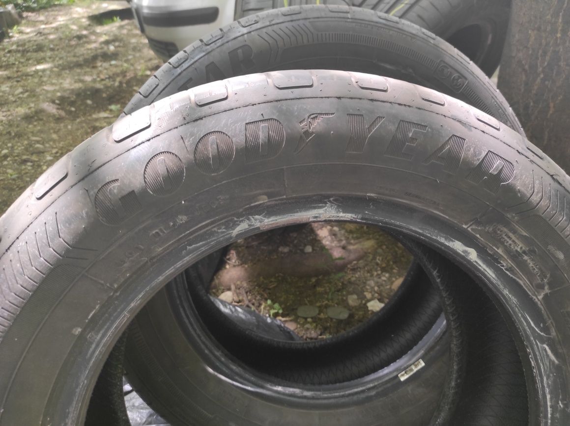 летни гуми GOODYEAR EFFICIENT GRIP 215/60//16