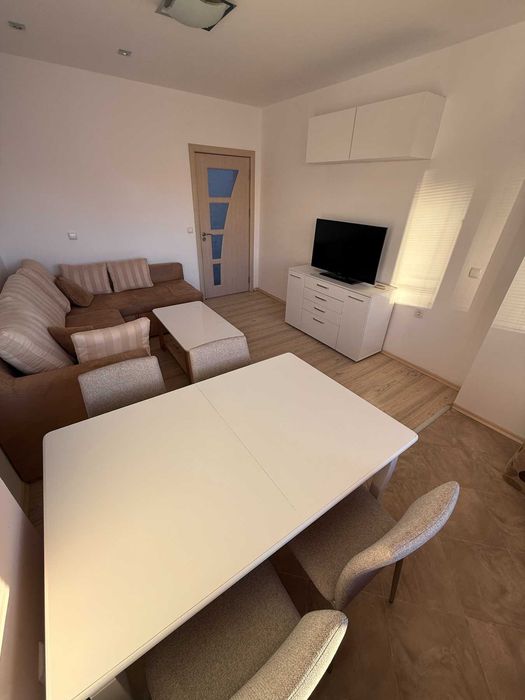 Тристаен апартамент под наем във Велико Търново - Център