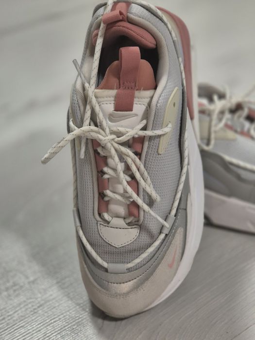 Продавам Nike Furyosa