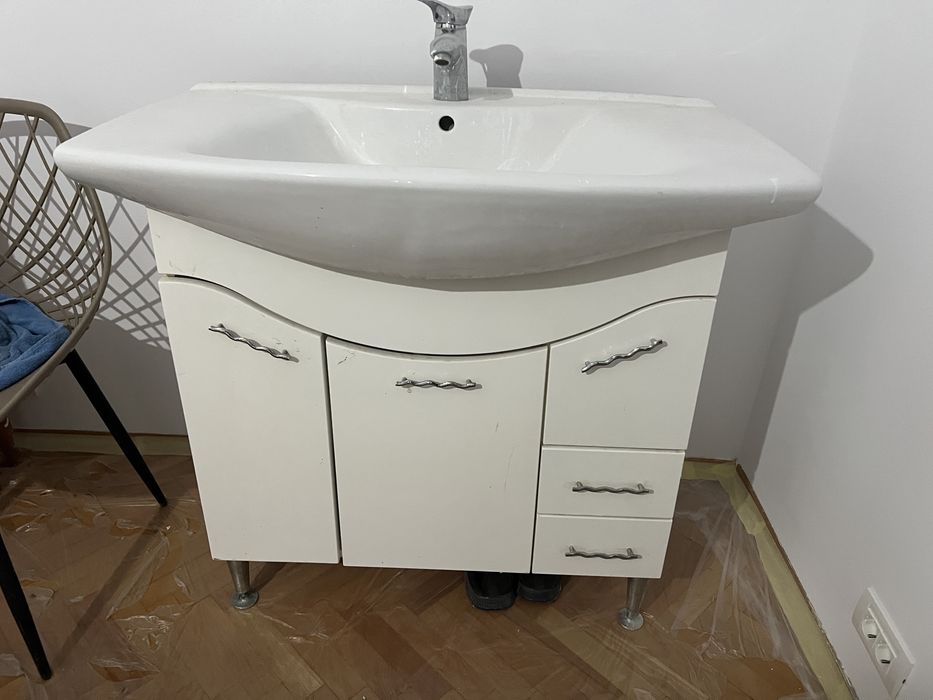 Dulap cu glinda si ghiuveta