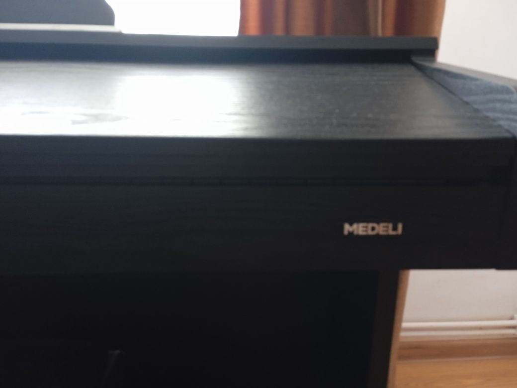 Pian digital Medeli DP500