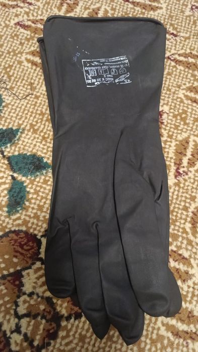 Продам резиновые перчатки