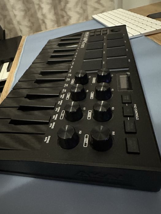 Claviatura Midi Akai MPK mini Black Edition