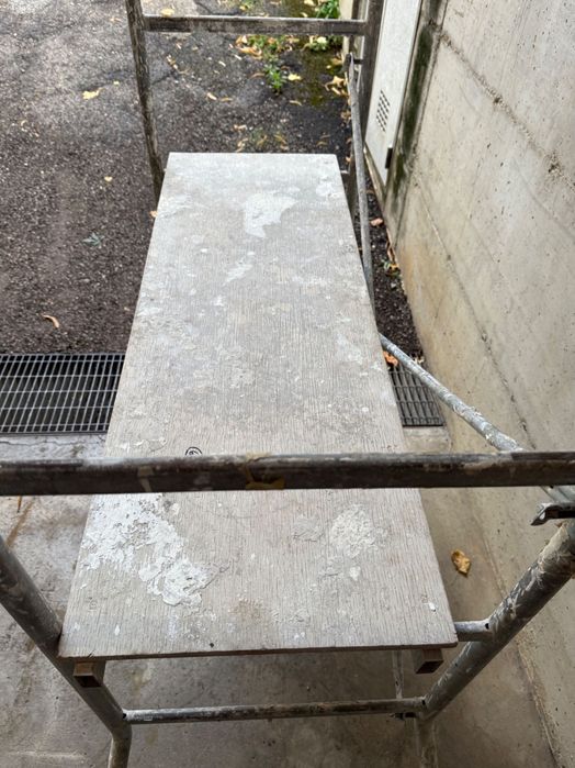 Schela mobila mica pentru interioare